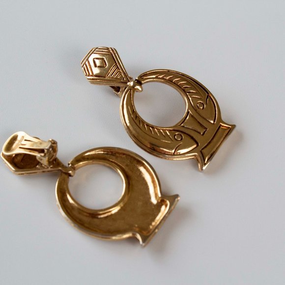 Large Gold Tribal Pattern Door Knocker Earrings - Picture 2 of 3